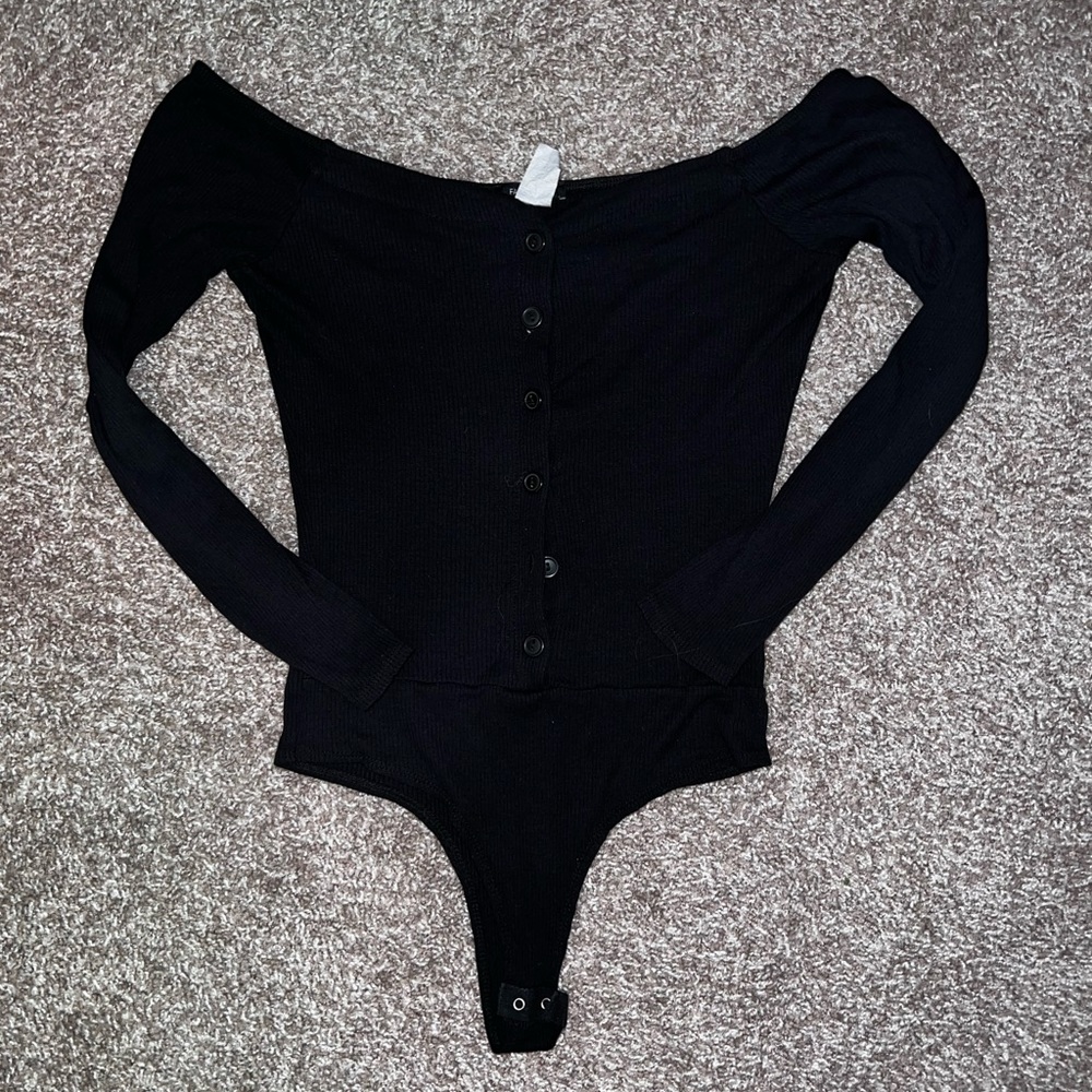 Lightly worn Black Fashion Nova Longsleeve Bodysuit in Size 1X